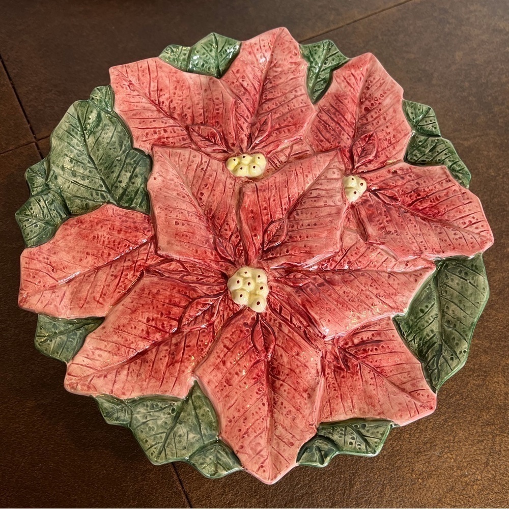 Vintage Holiday Ceramic Poinsettia Cake Stand